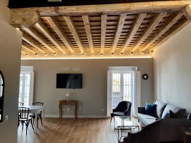Ti1 Estiloso Loft 120m De La Catedral Tomas De Ibarra Street Apartment Sevilla