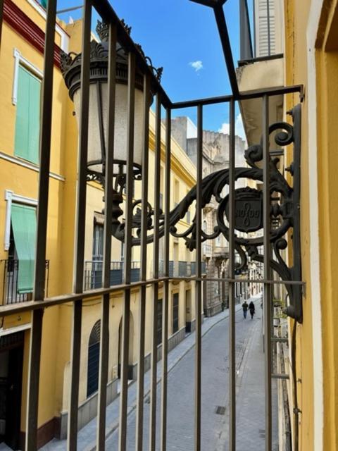 Apartament Ti1 Estiloso Loft 120m De La Catedral Tomas De Ibarra Street *